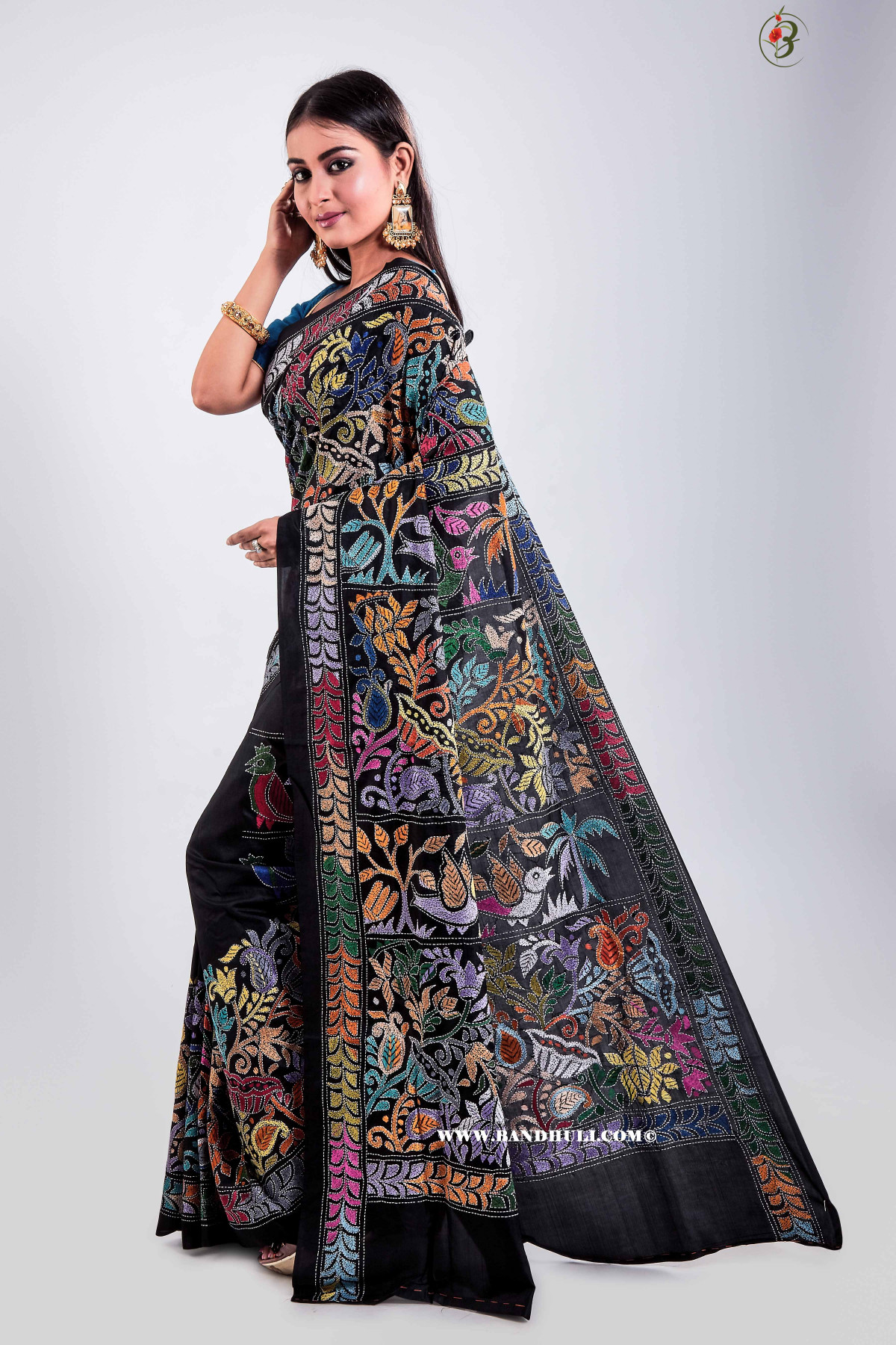 Tahni - Figure & flower motif Kantha Stitch Saree